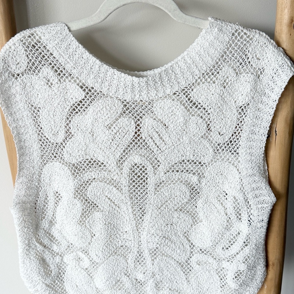 POL Romantic Boho Round Neck White Crochet Loose Knit Sleeveless Sweater Top OS - Picture 8 of 15